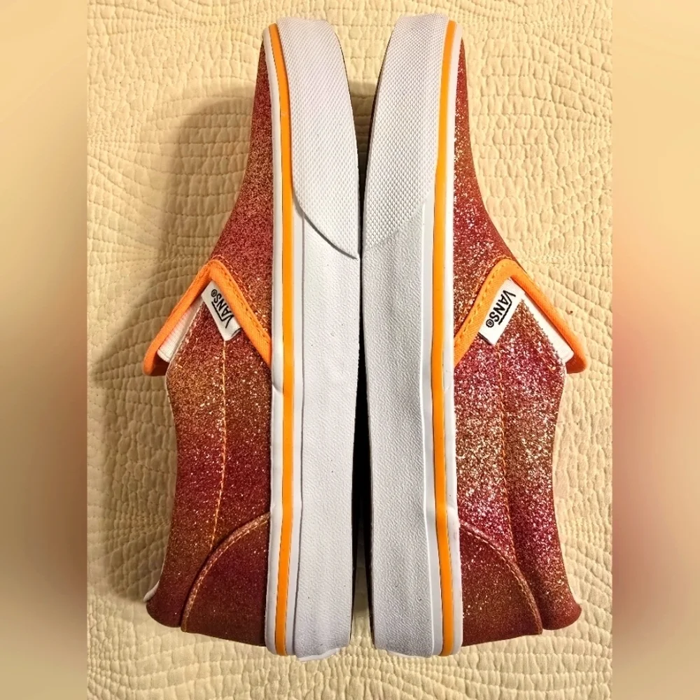 NWT Vans Girls Glitter Classic Slip-On Sneakers